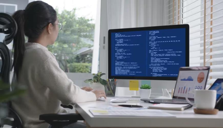 藁城市企业数字化解决方案：机器学习赋能商业模式升级的核心路径